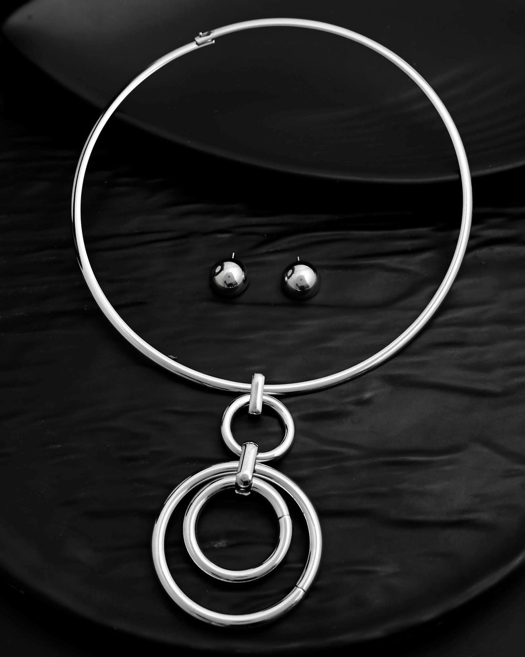 VOJ Silver Plated Western Hasli with Studs Earrings Set