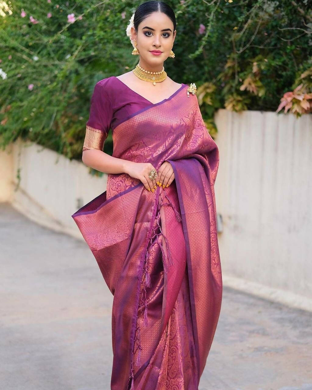 DEIANA'S Beautiful Designer Golden zari Soft Lichi Silk Saree - Purple
