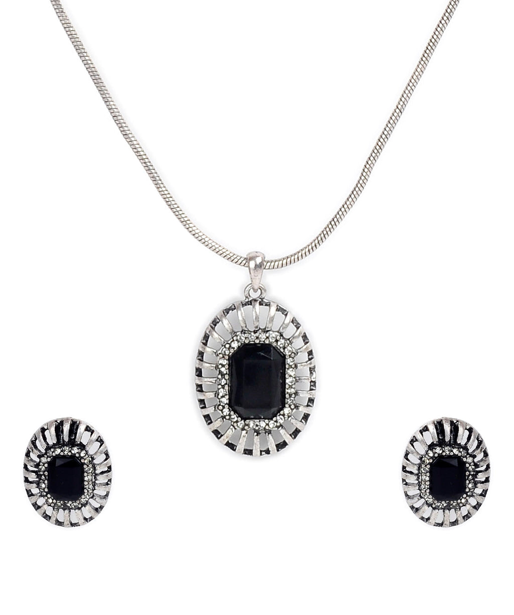 Silver-Plated Alloy Black Stone Pendant Necklace - The Pari