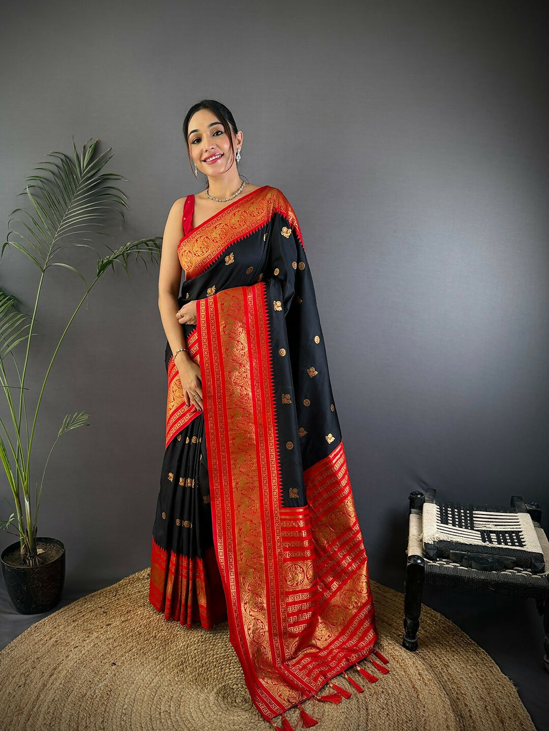 Joban Fashion Banarasi Black Woven Soft Silk Saree - Distacart