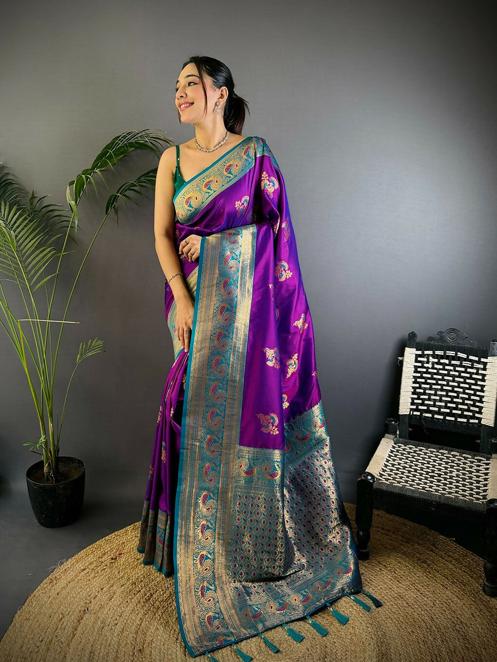Joban Fashion Banarasi Magenta Woven Soft Silk Saree - Distacart