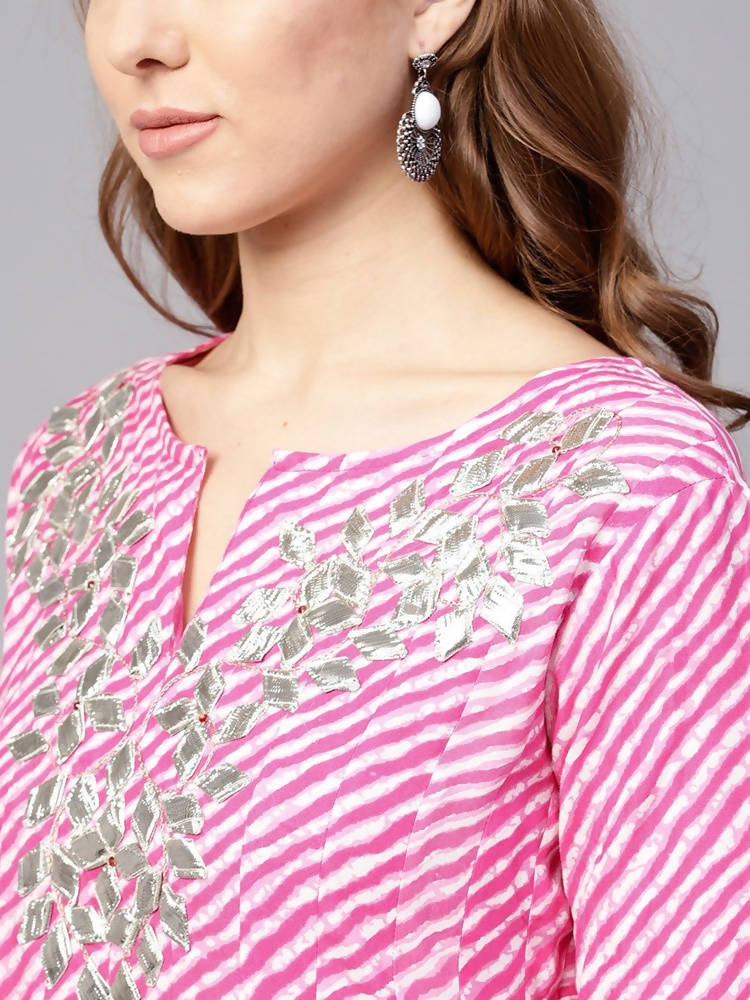 Yufta Women Pink & White Lehariya Print Anarkali Kurta