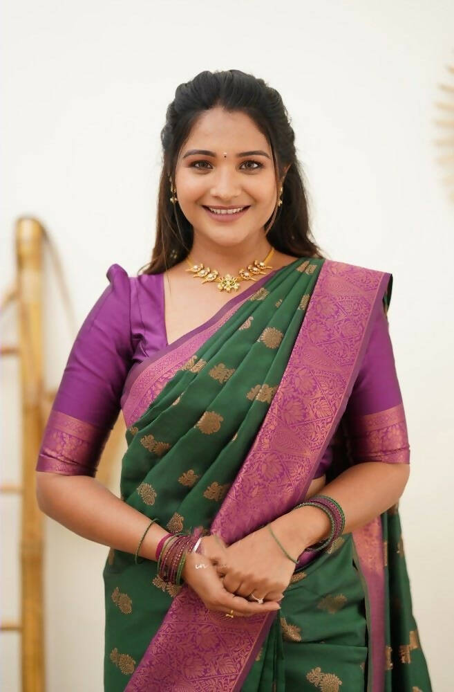 DEIANA'S Beautiful Designer Golden zari Soft Lichi Silk Saree - Green