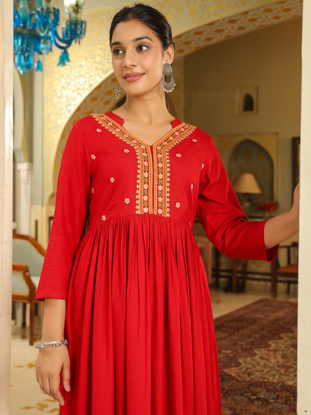 Janasya Maroon Rayon Yoke Embroidery Kurta & Bottom