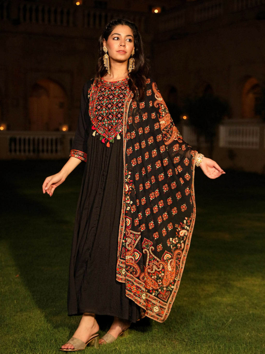 J4933BLACK (2)-2000x2666