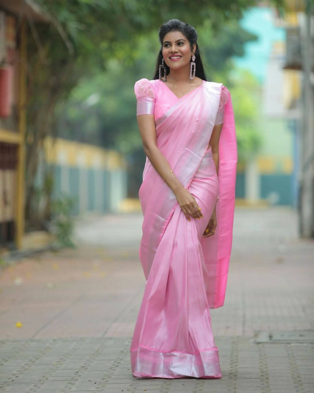 DEIANA'S Beautiful Designer Golden zari Soft Lichi Silk Saree - Baby pink