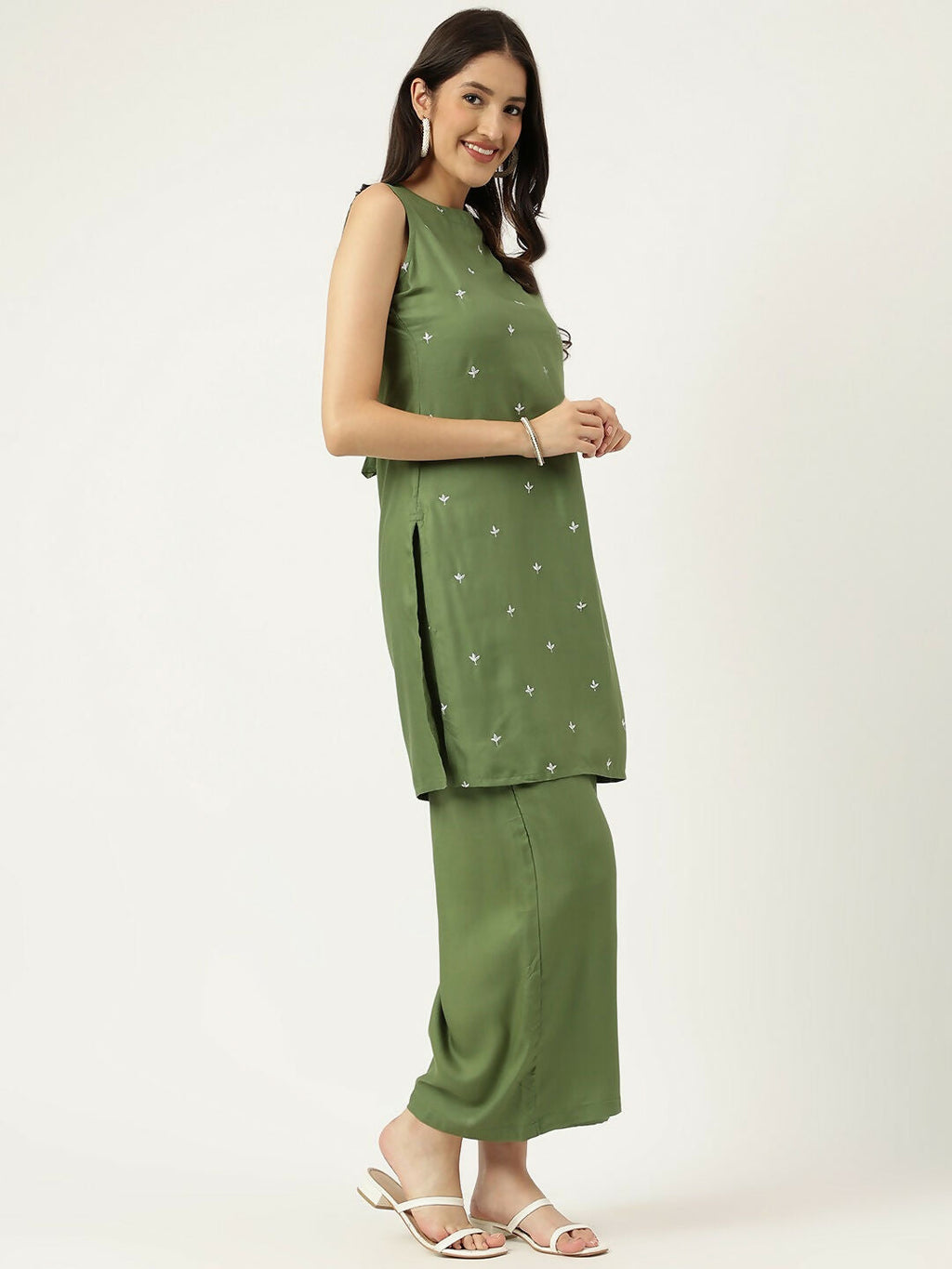 Joban Fashion Green Rayon and Embroidered Work Straight Kurta Bottom Set