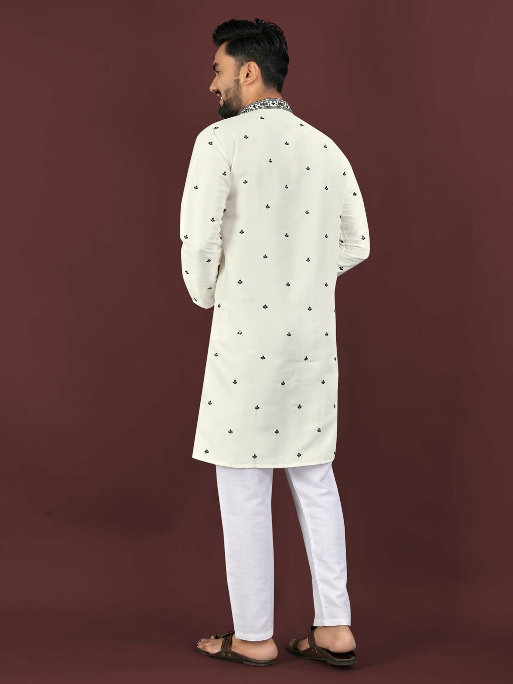 Anaita White Embroidered Silk Straight Kurta