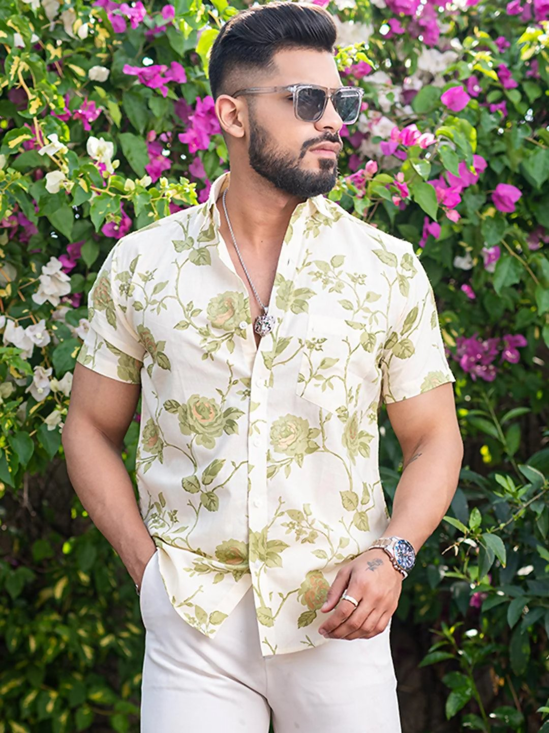 Miravan Men's Tea Green Floral Printed Half Sleeve Slim Fit shirt