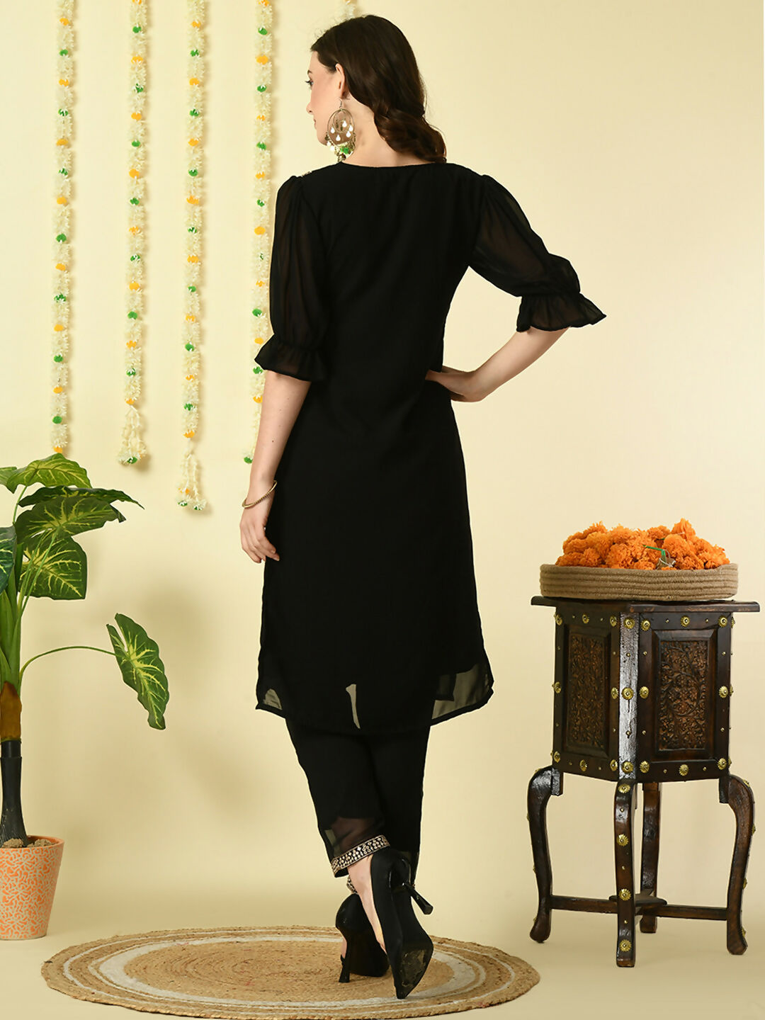 Myshka Women's Black Georgette Kurta With Trousers Party Sets