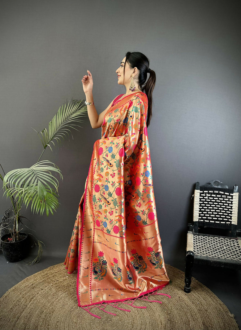 Joban Fashion Pastel Red Mughal-Inspired Motifs Soft Silk Paithani Saree - Distacart