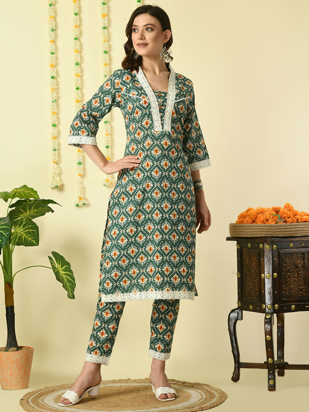 Myshka Women's Green Pure Cotton Kurta & Trousers With Dupatta Party Sets