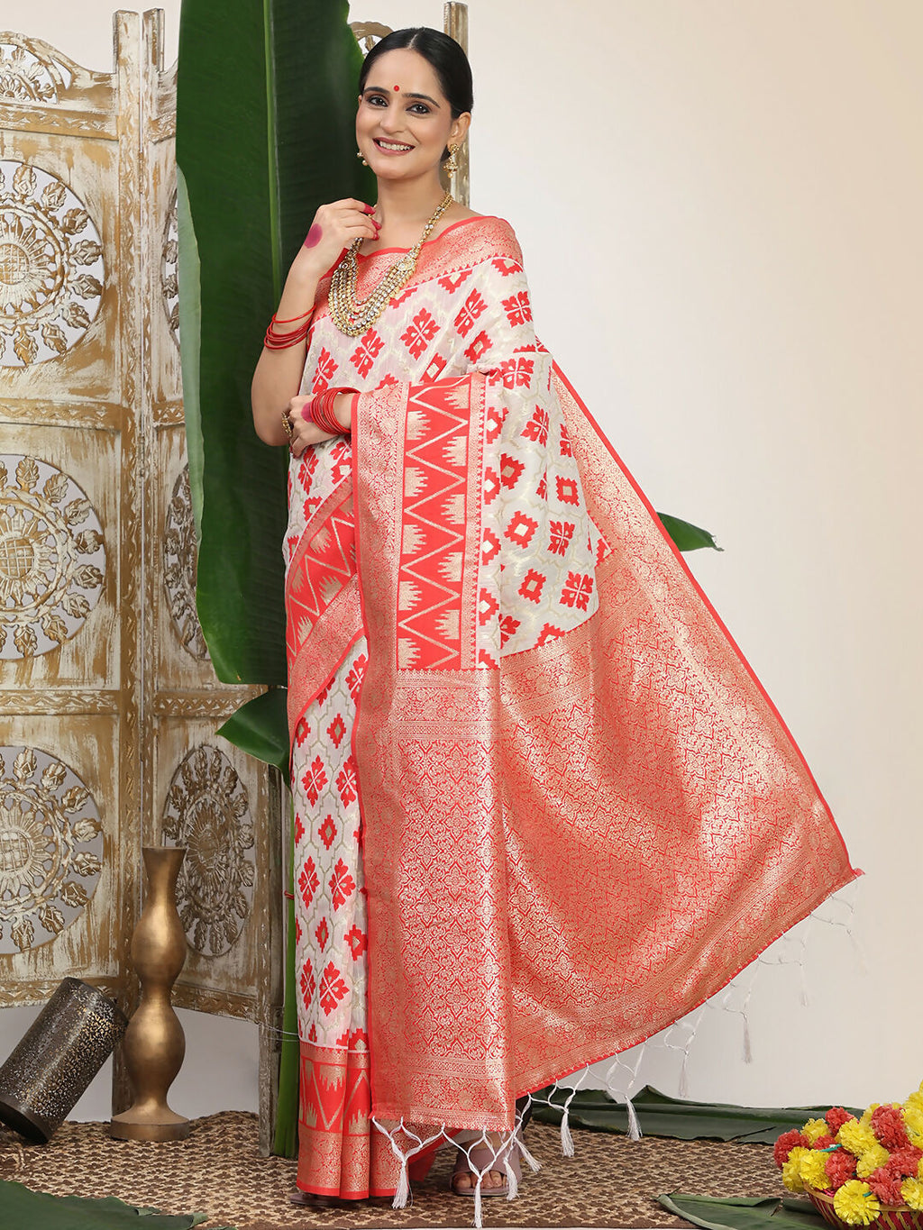 Shree Shyam Fashion Linen Cotton Red & White Saree - Distacart