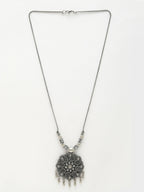 NVR Women's Silver-Toned Floral Shape Pendant with Chain