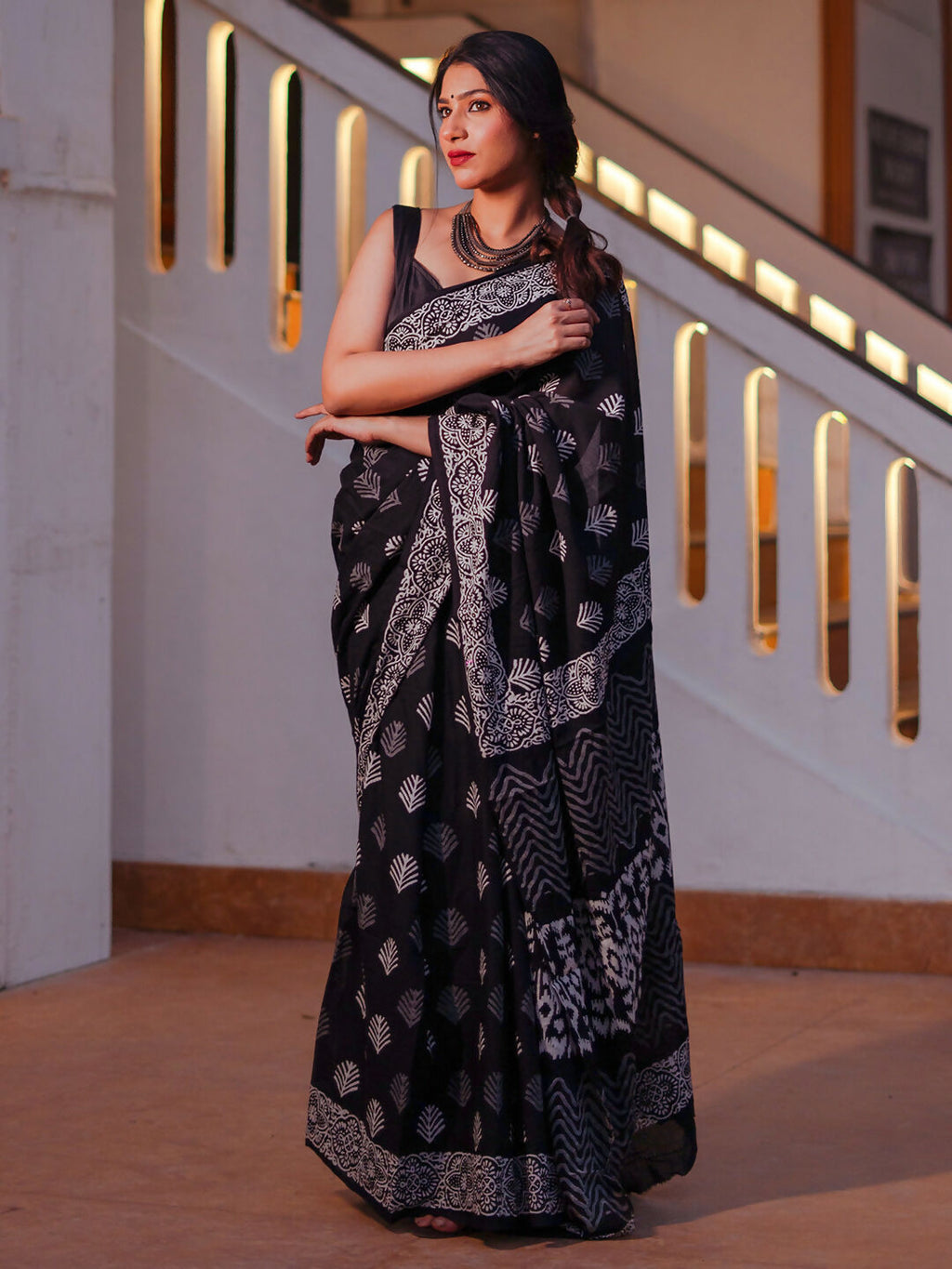 Zibaa Hand-Blocked Pure Mul Cotton Black Saree - Distacart