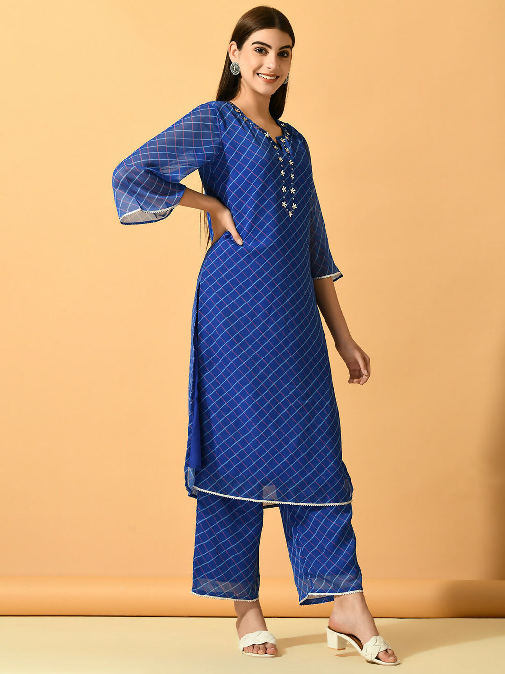Myshka Women's Blue Embroidered Party Kurta Sets