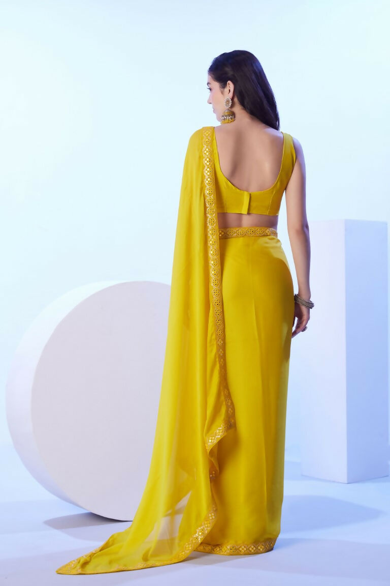 Yellow Moss Solid Designer & Lace Work Saree - Samaa
