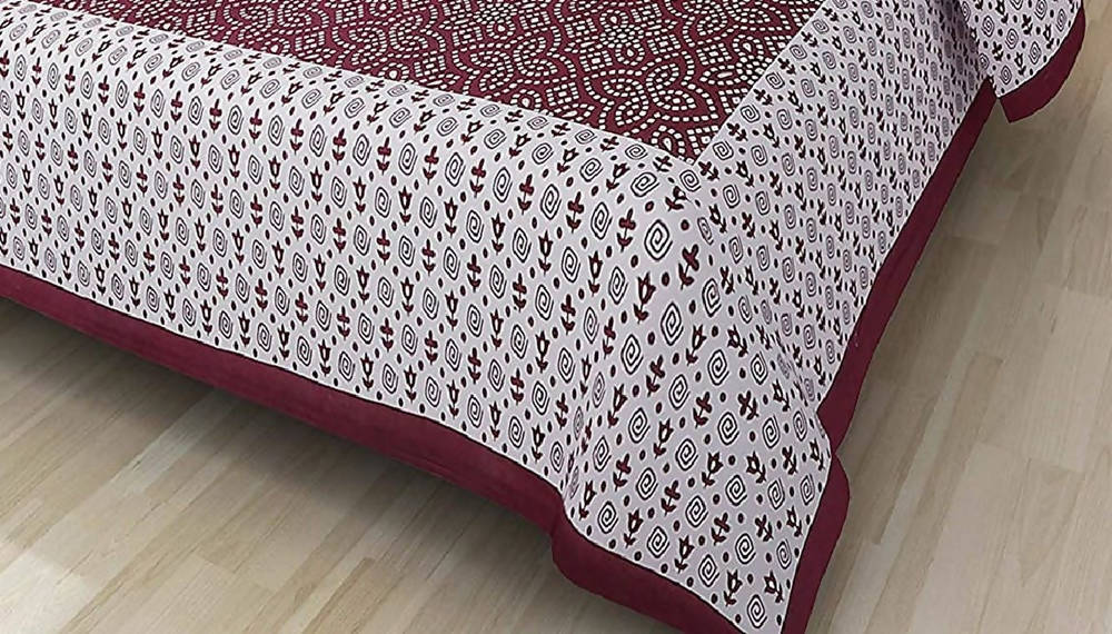 Vamika Printed Cotton White & Red Bedsheet With Pillow Covers (LEOC_CHUN_MR)