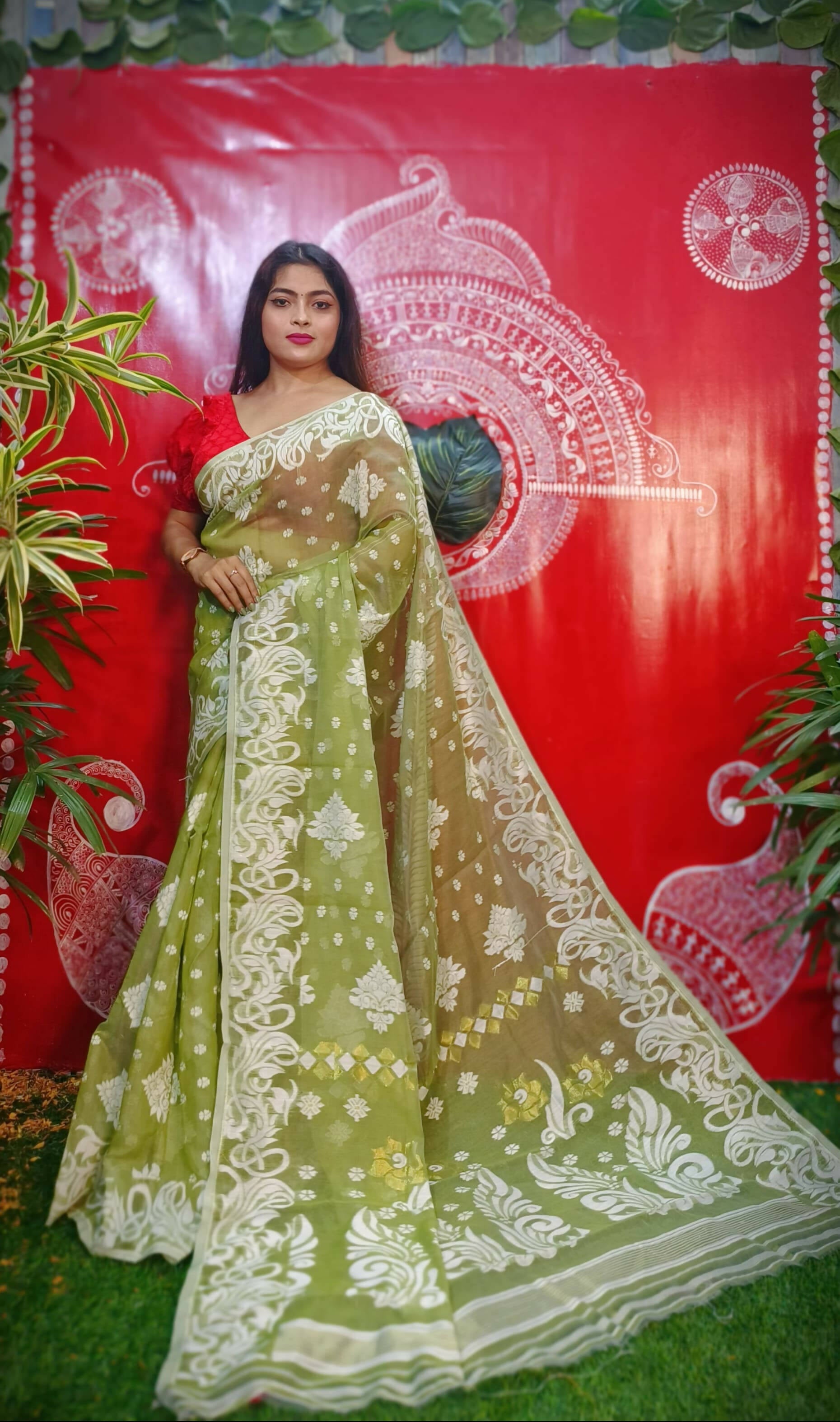 Exclusive Collection Handloom Dhakai Jamdani Saree - Olive