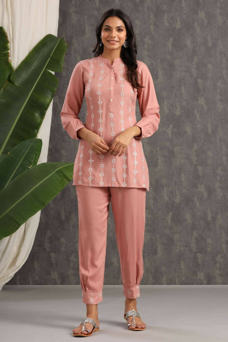 Juniper Women Onionpink Rayon Embroidered Straight Kurta Sets