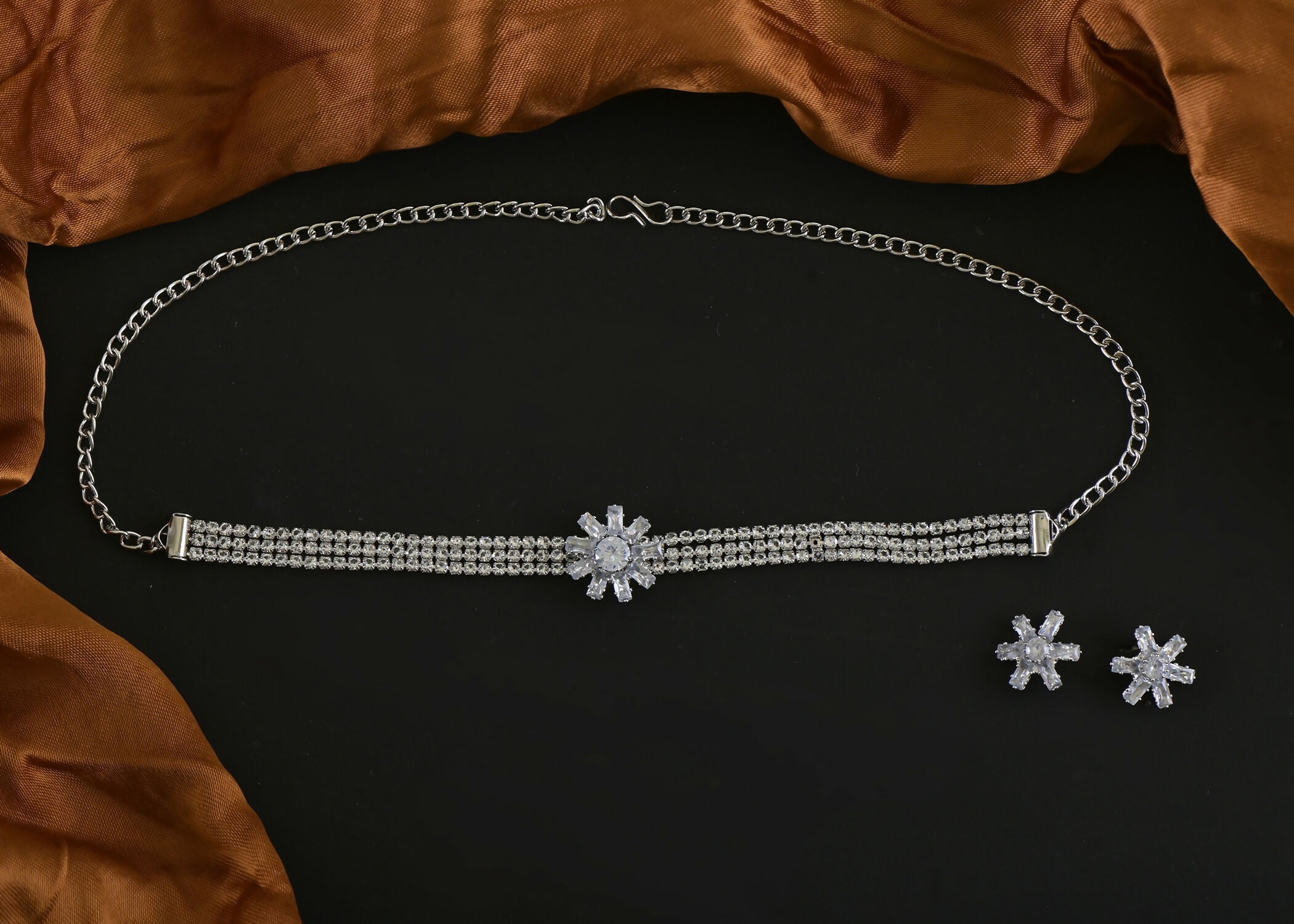 Joban Fashion Women Silver White Ad Necklace Set With Earrings
