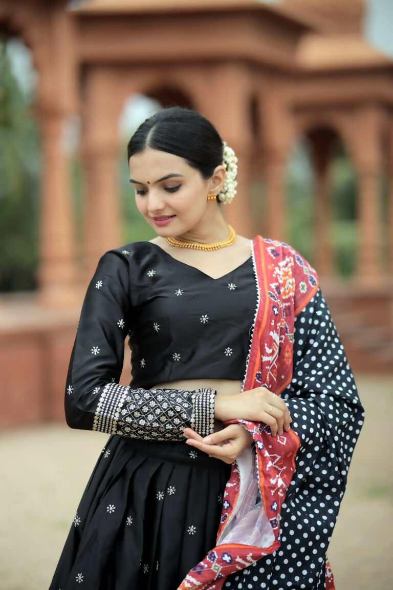 Vastranavya Navaratri Collection Myra Silk Lehenga & Blouse With Maslin Crochet Printed Dupatta Set - Black