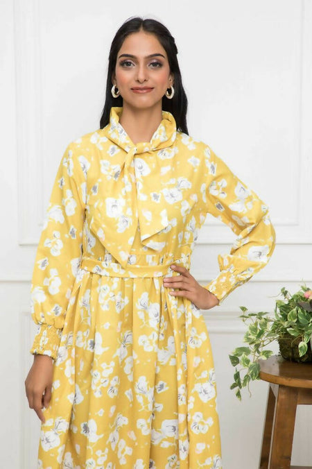 Myshka Women Yellow-Floral Rayon A-Line Shirt Collar Dress