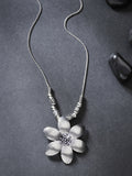 NVR Women's Silver-Toned Floral Shape Pendant with Chain