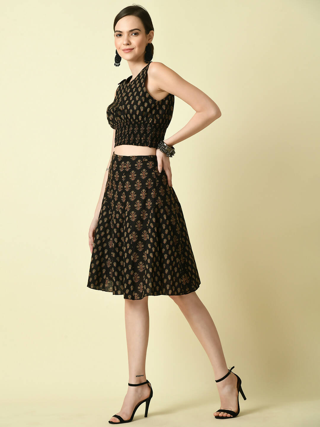 Myshka Women's Black Round Neck Top With Skirt