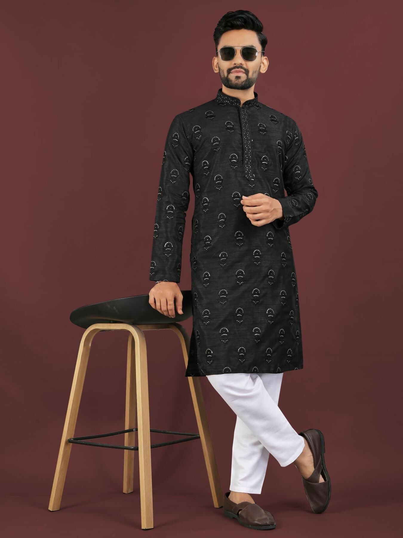 Anaita Black Embroidered Silk Straight Kurta