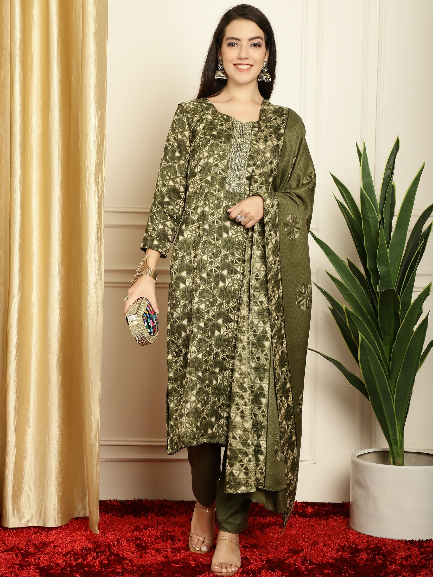 Jyoti Fashion Women's Green Pashmina Floral Digital Printed Kurta with Trouser & Dupatta