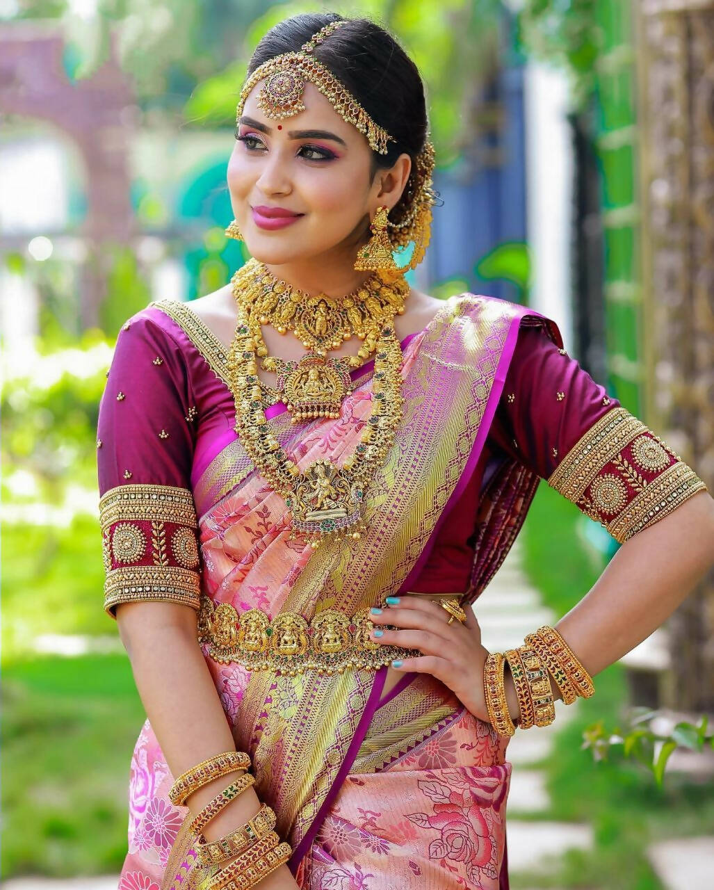 DEIANA'S Beautiful Designer Golden zari Soft Lichi Silk Saree - Peach