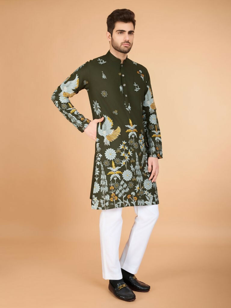 Vastranavya Exclusive Wedding Wear Viscose Rayon Thread Embroidered Work Kurta