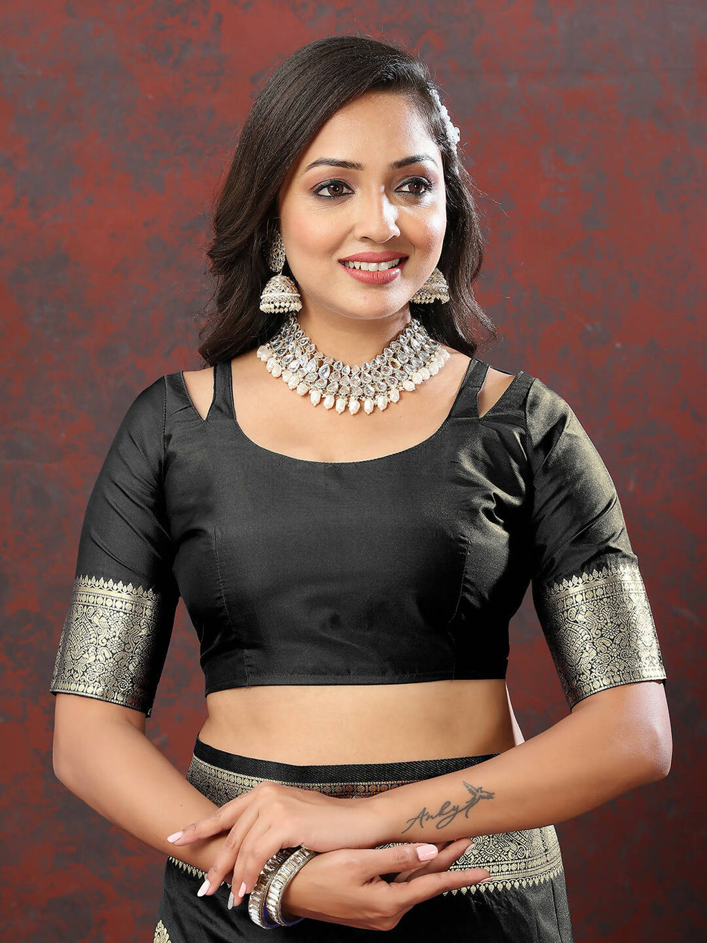 Lorenvalley Fashion Black Soft Silk Woven Design Gold Zari Weaving Saree