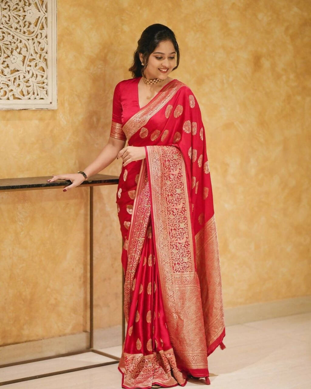 DEIANA'S Beautiful Designer Golden zari Soft Lichi Silk Saree - Red
