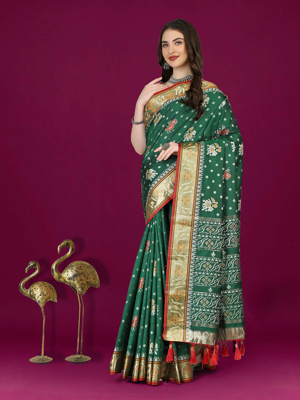 Lorenvalley Fashion Green Patola Silk Woven Design Zari Meenakari Weaving Saree