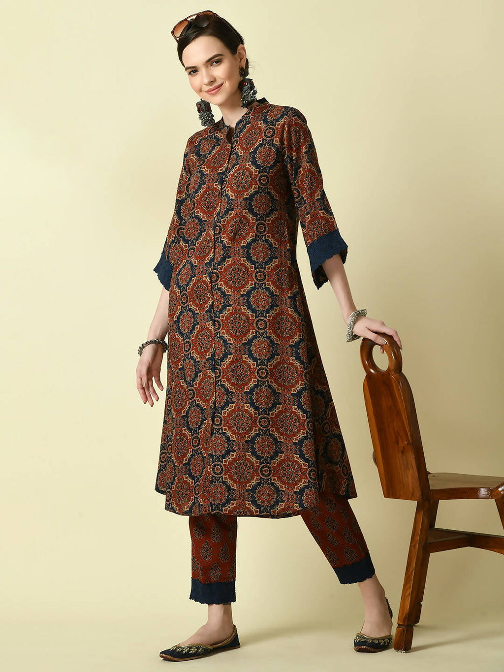 Myshka Women's Multi A-Line Kurta & Trousers