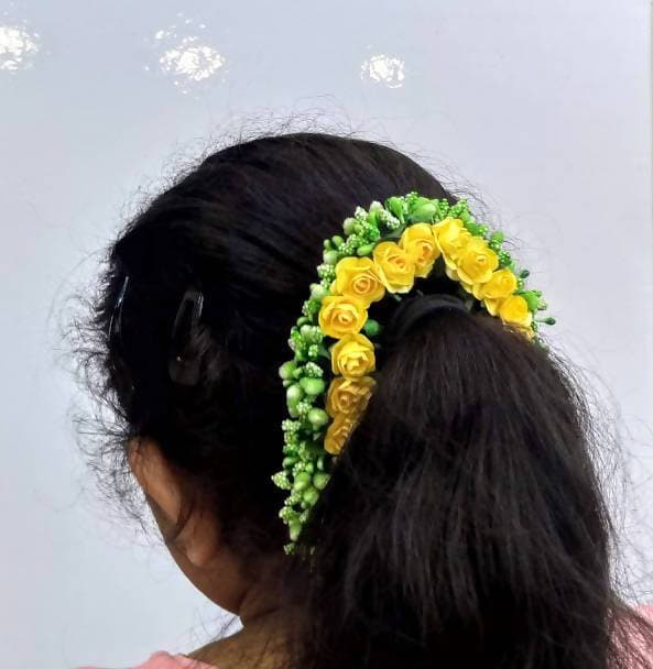 Yellow & Green Hair Gajra