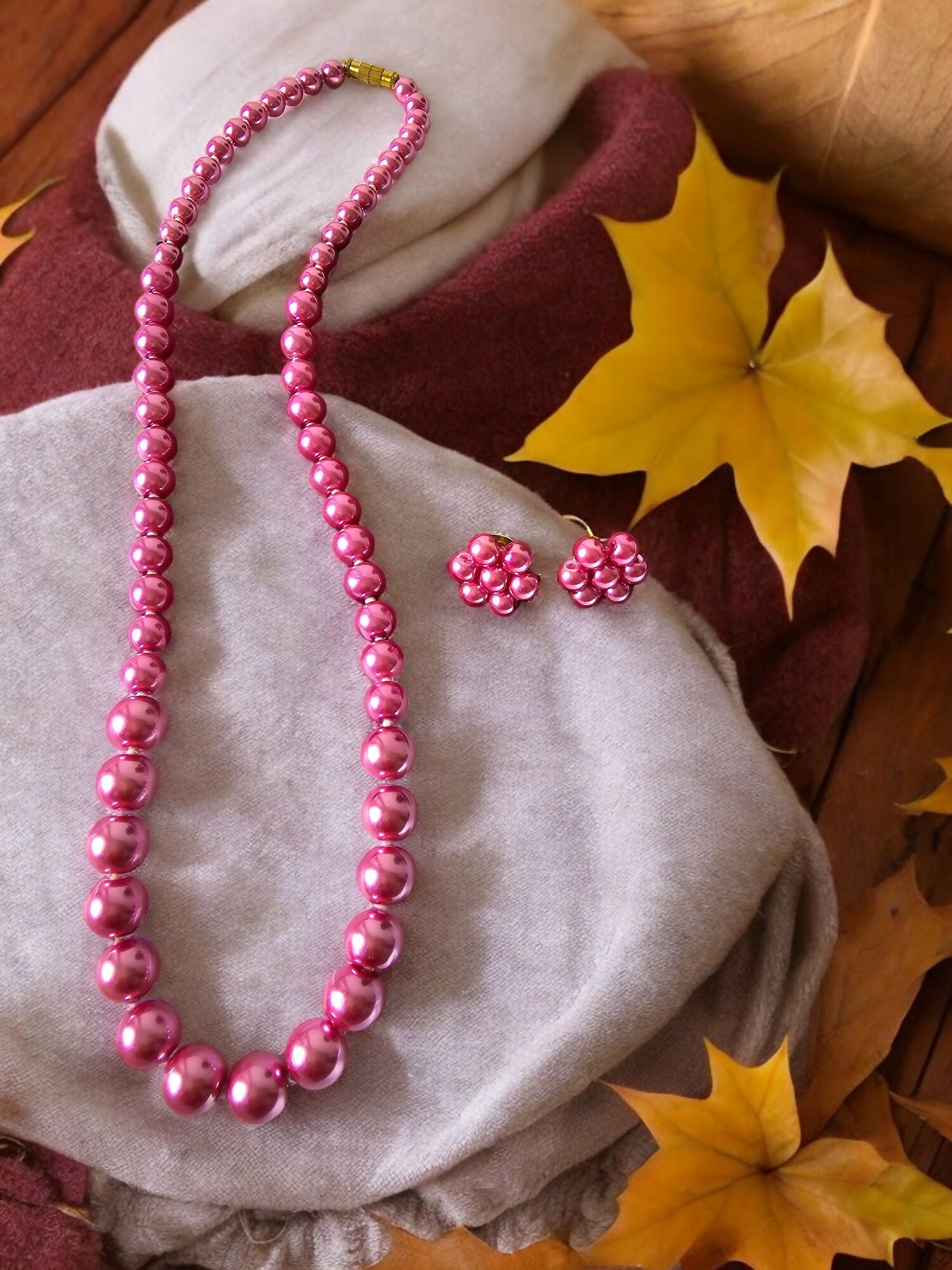 Inhanns Spectrum Everyday Pearl Sets - Single Strand - Hotpink