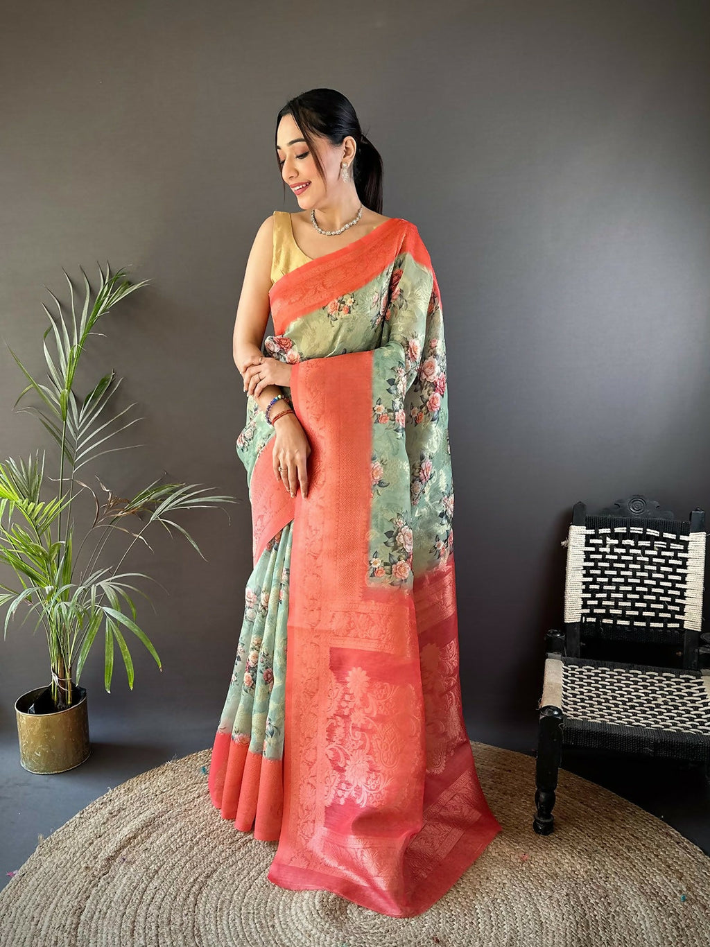 Joban Fashion Brick Red Floral Motifs Banarasi Silk Sarees
