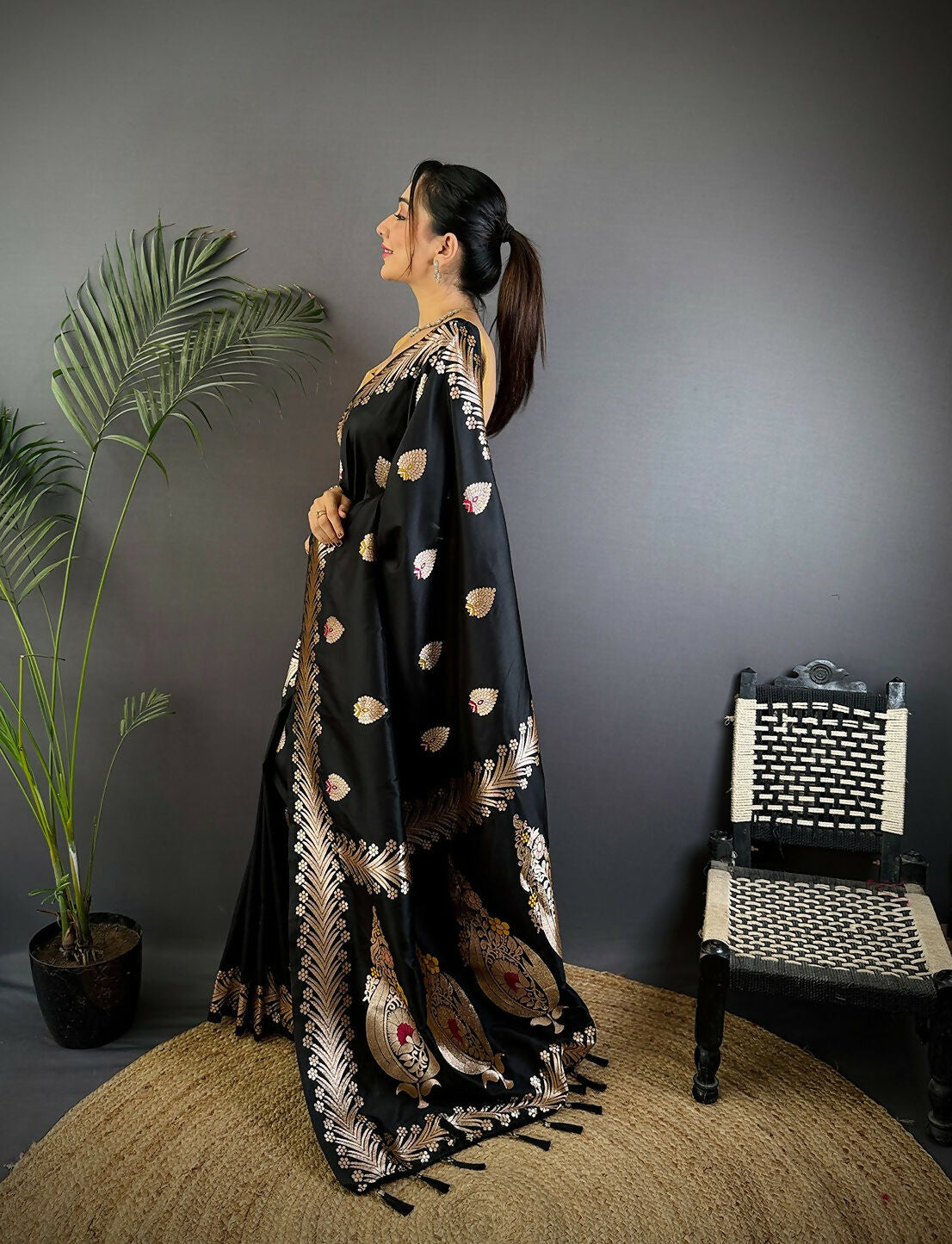 Joban Fashion Banarasi Black Woven Soft Silk Saree - Distacart