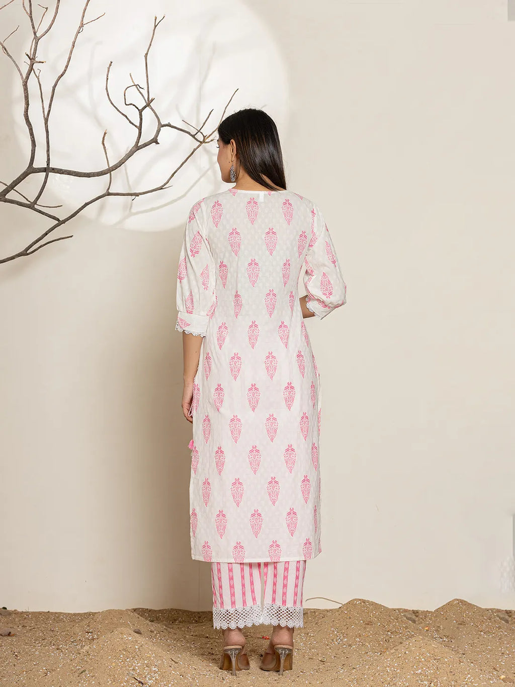 Yufta White And Pink Floral Print Cotton Straight Kurta Dupatta Set - Distacart