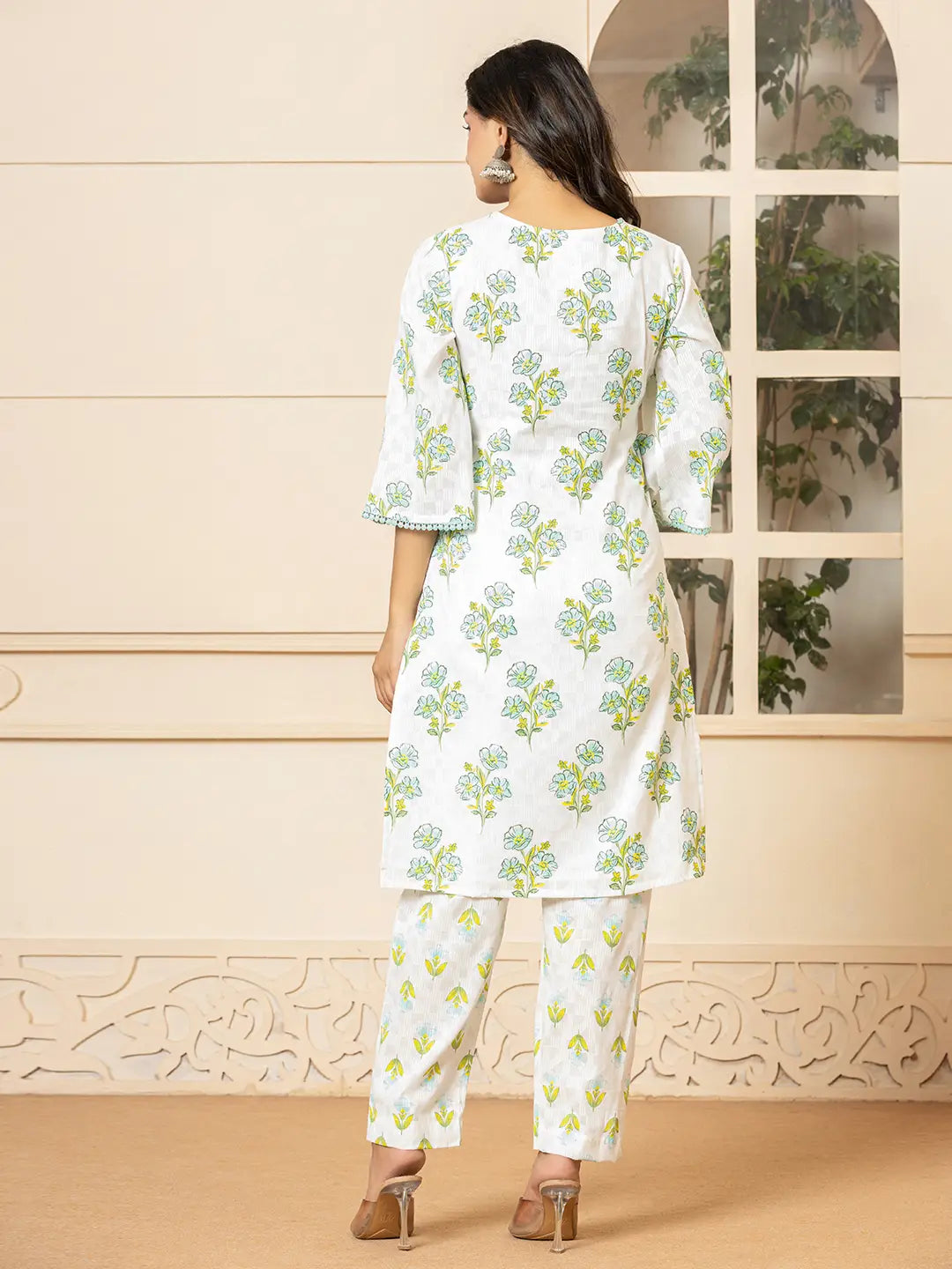 Yufta White And Teal Blue Cotton Floral Print Kurta Dupatta Set