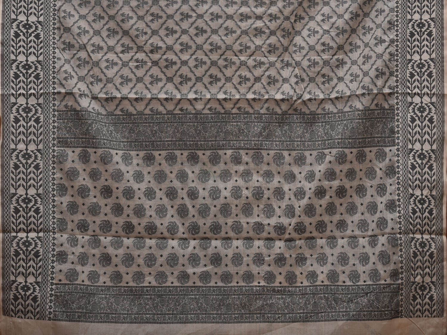 White Cut Work Cotton Handloom Saree with All Over Jamdani Style Design - Global Threads