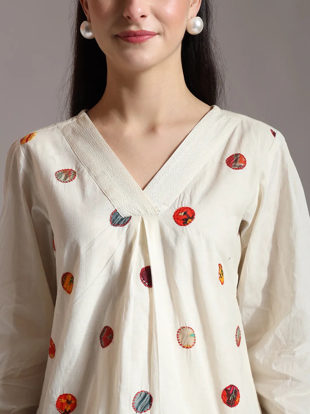 Yufta White Pure Cotton Applique Work Top
