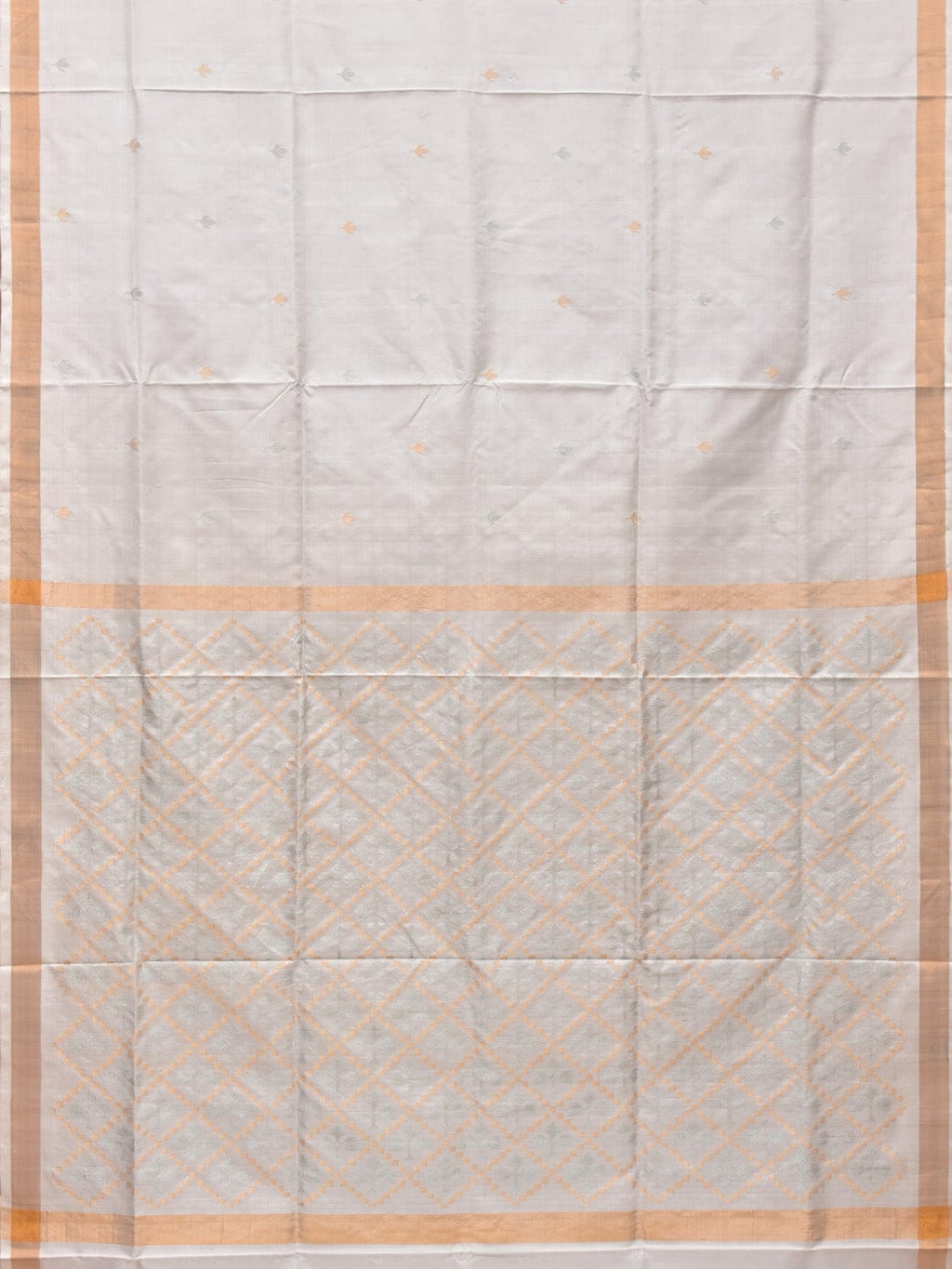 White Uppada Silk Handloom Saree with Jamdani Pallu Design - Global Threads