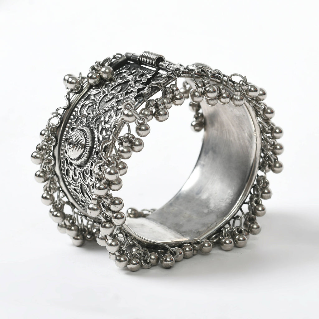 Mominos Fashion Joharkamal Oxidised Silver-Plated Ghungroo Handcraft Bracelet - Design 022 - Distacart