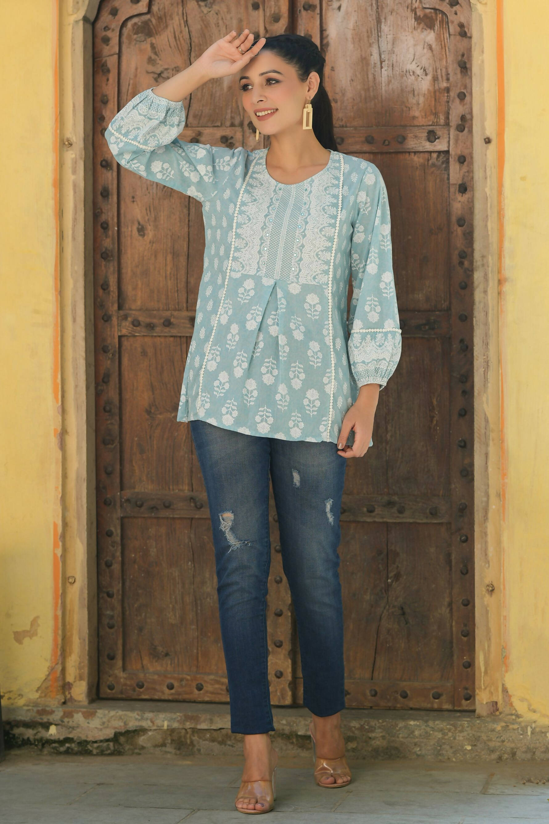 Juniper Women's Skyblue Cambric Placement Floral Printed Tunic - Distacart