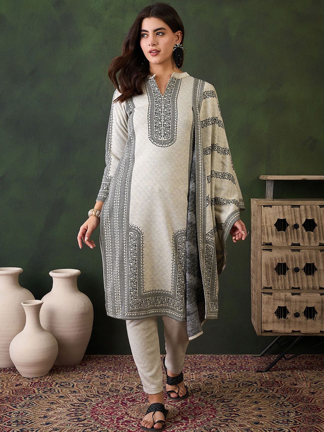 Sangria Self Design Straight Kurta & Trouser With Dupatta