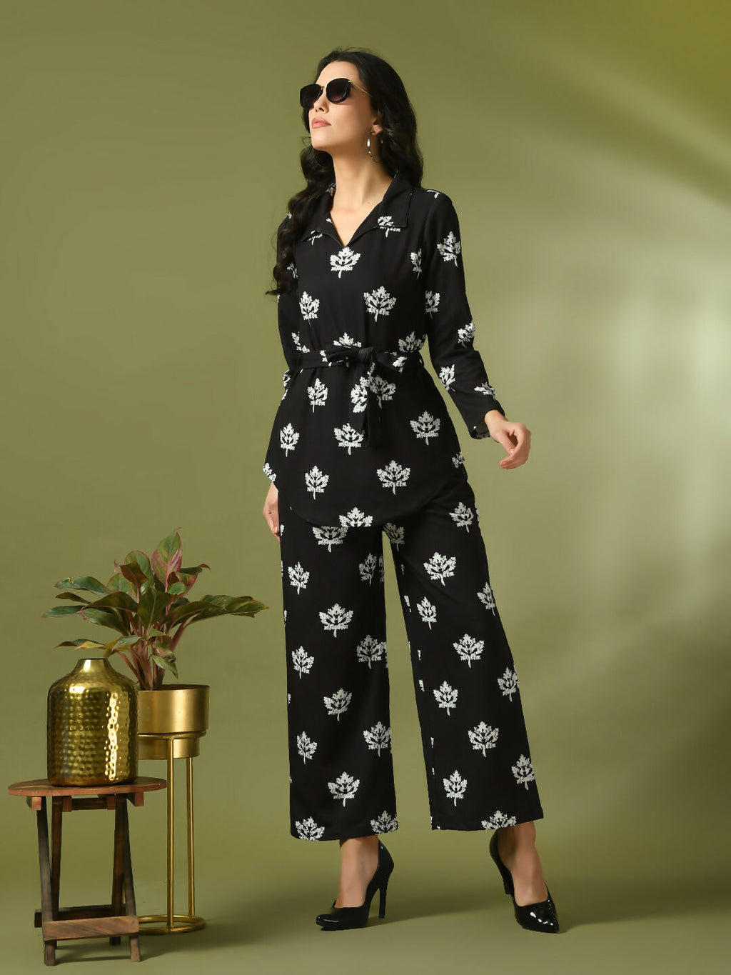 Myshka Women's Black Printed Polo Collar Party Top With Trousers Co-ord set